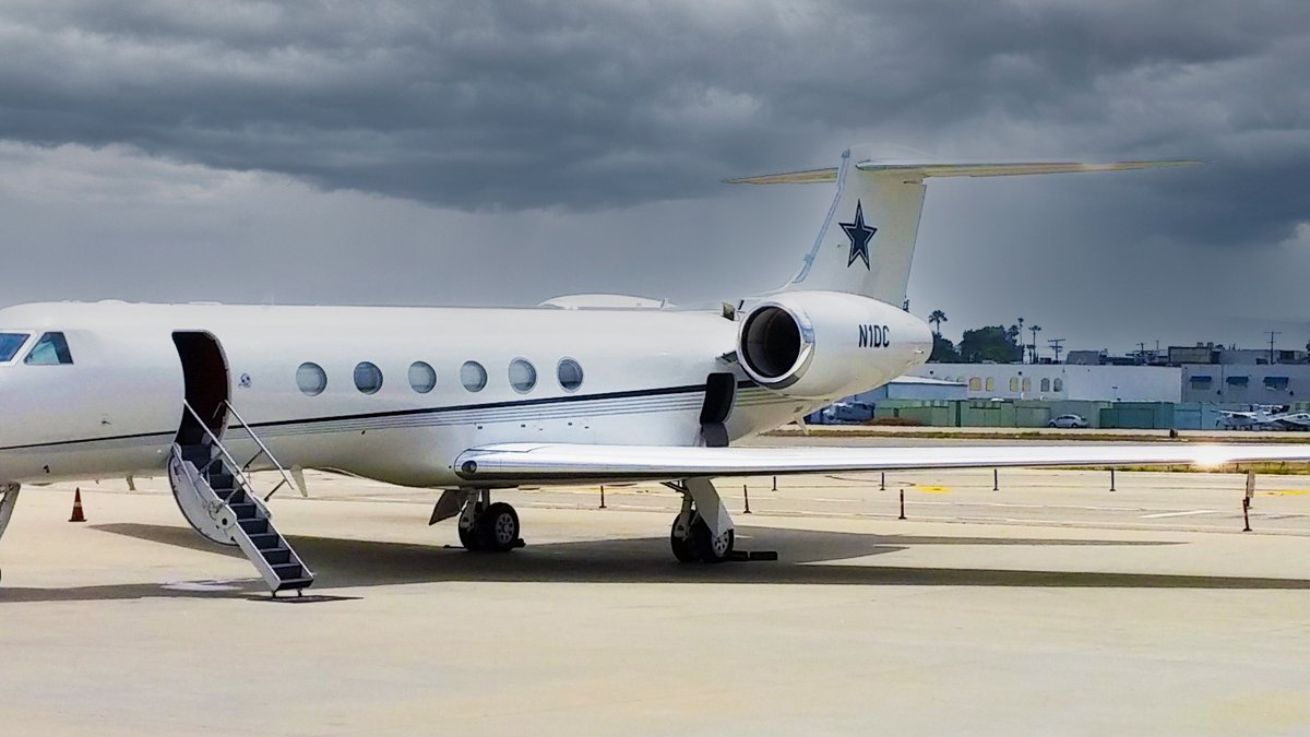 A Gulfstream V at an FBO